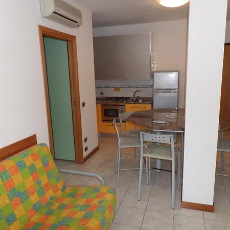 Ferienwohnung Fuer 6 Personen Ca 48 Qm In Bibione, Adriakueste Italien Und Umgebung *
