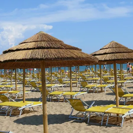 Ferienwohnung Fuer 6 Personen Ca 48 Qm In Bibione, Adriakueste Italien Und Umgebung アパート ビビオーネ